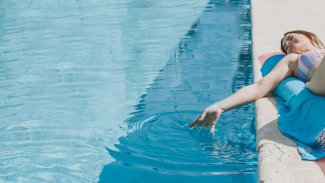 Como mantener una piscina en verano